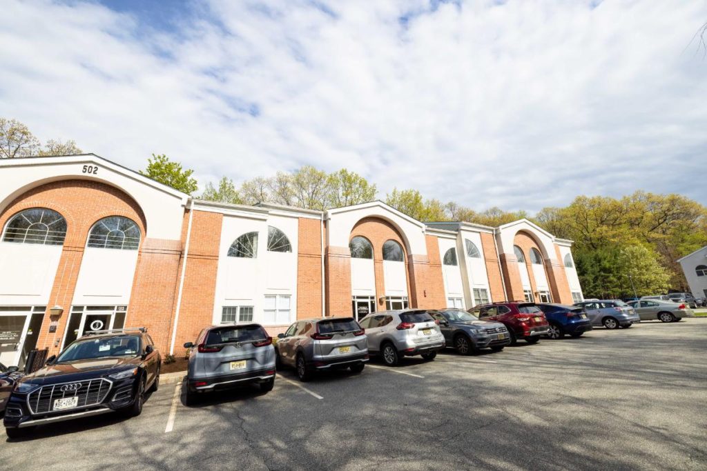 Premier Podiatry, Wayne office parking